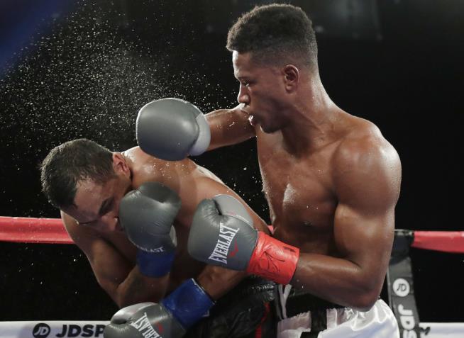 Boxer in Coma After Knockout in 10th Round