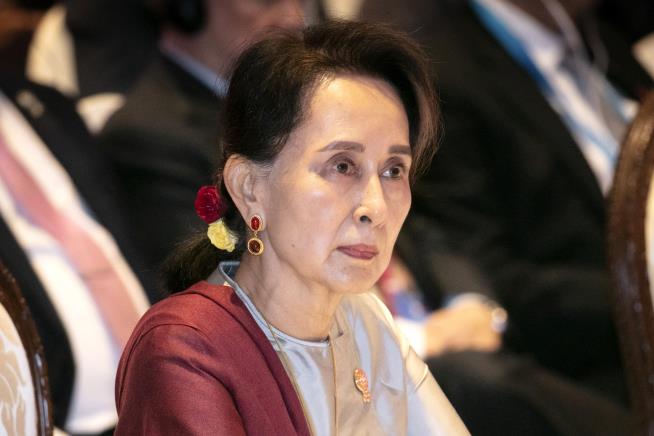 Suu Kyi to Head Defense in Genocide Case