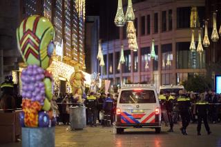 Police Hunt Attacker After Stabbings in The Hague