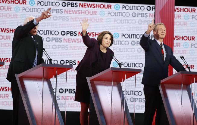 China Cut 9 Minutes of Democratic Debate