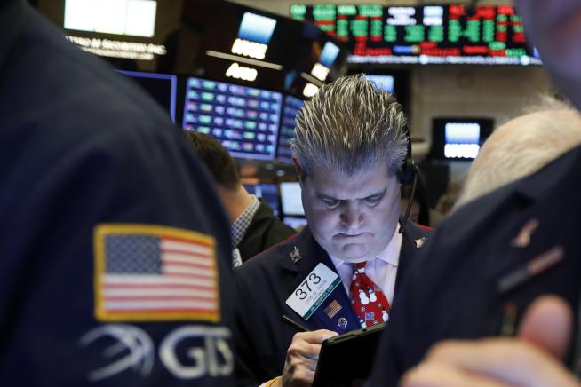 Stocks Keep Climbing as Year-End Nears