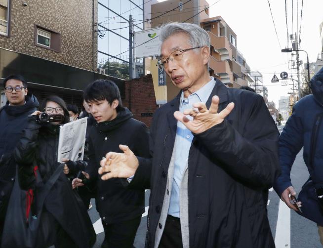 Ex-Nissan Boss Jumps Bail, Flees Japan