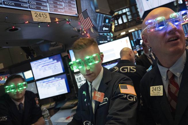US Stocks Close Out Their Best Year Since 2013