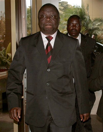Freed Tsvangirai Arrives in South Africa