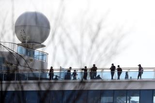 2 Passengers From Virus-Stricken Ship Die