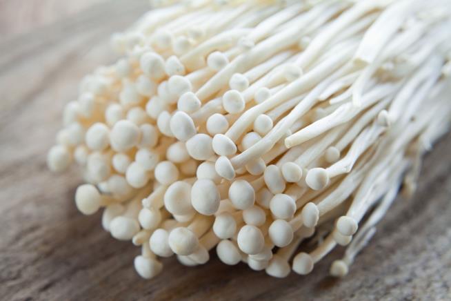 Listeria Outbreak Linked to Mushrooms Takes 4 Lives