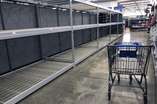 US Stores Cut Hours, Close Doors