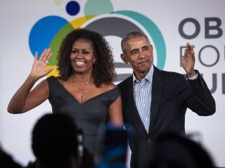 Obamas Are 'Netflix and Chillin'
