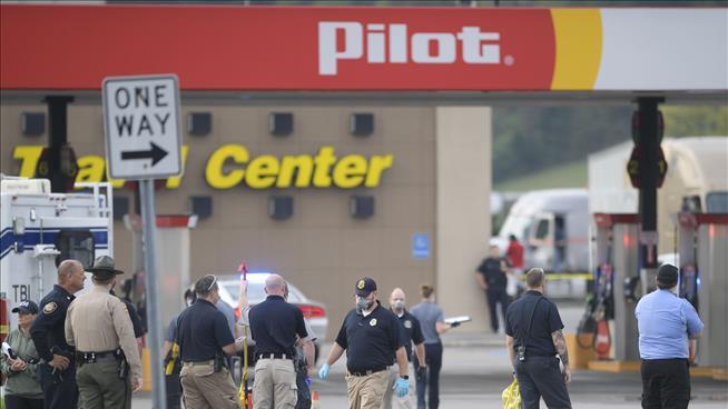 3 Female Employees of Truck Stop Stabbed to Death