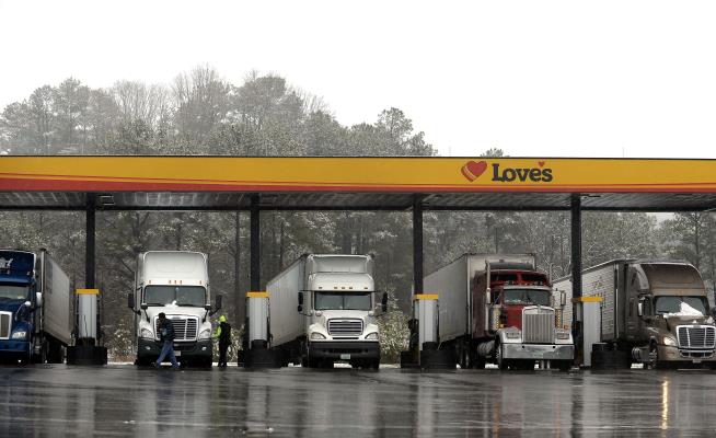 Trump Administration Relaxes Rest Rules for Truck Drivers