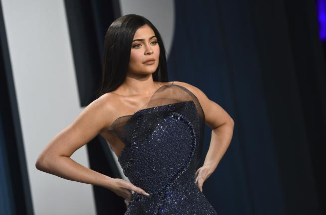 Forbes : Kylie Jenner Is Not a Billionaire After All