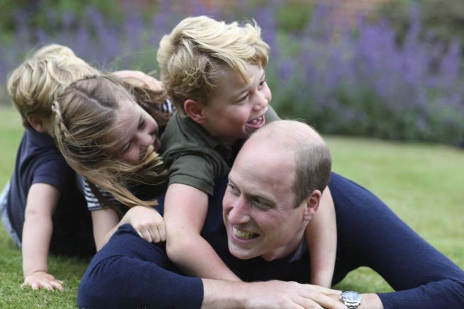 Prince William Releases Adorable Photos