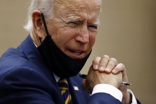 A Poll of Swing States Is Good News for Biden