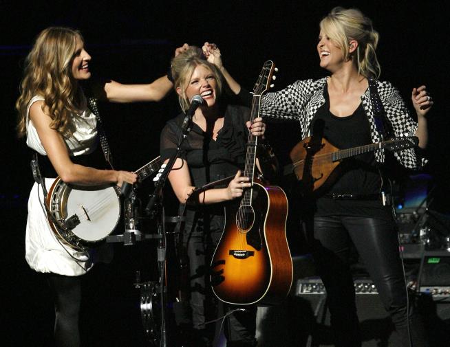 The Dixie Chicks Change Their Name