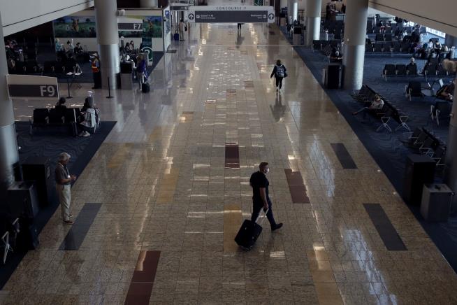World's Busiest Airport Sees Delays After TSA Agent Tests Positive