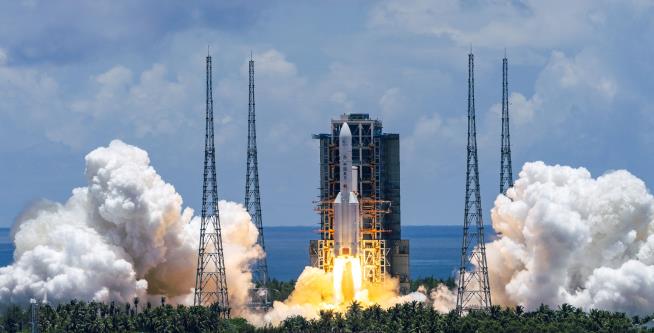 China Earns a Big First in Space Exploration