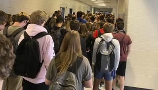 900 Told to Quarantine in Georgia School District