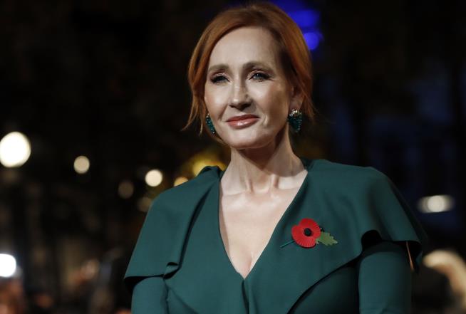 After a Kennedy Slam, JK Rowling Gives Back Award