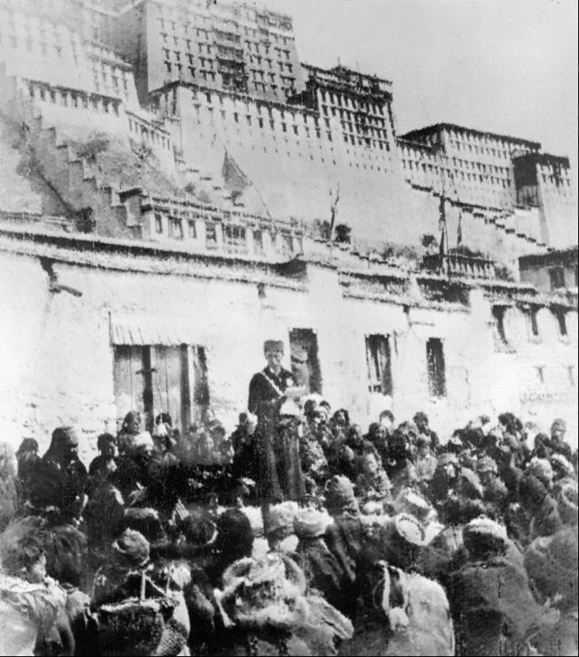 50 Years On, Tibet's Secret War Simmers