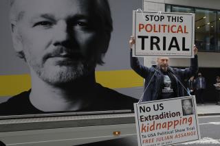 Judge to Assange: Don't Make Me Kick You Out