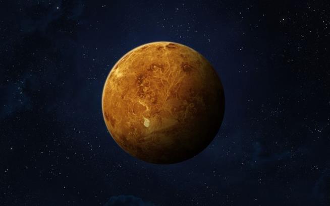 In Clouds of Venus, a Tantalizing Find