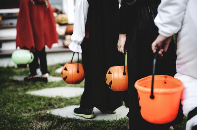 Skip Trick-or-Treating This Year, Says CDC