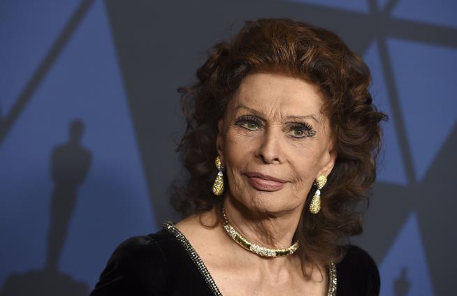 Sophia Loren Stars in Her First Movie in 11 Years