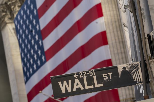 It's Another Topsy-Turvy Day on Wall Street