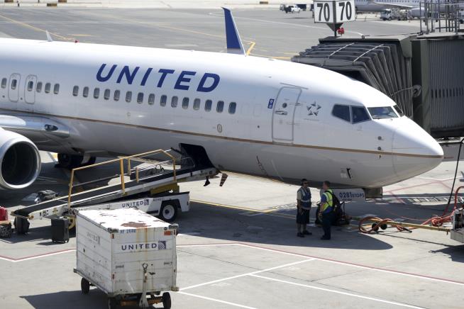 Pilots, Airline Strike Deal on Layoffs
