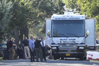 3 Dead in Oregon Hostage Situation