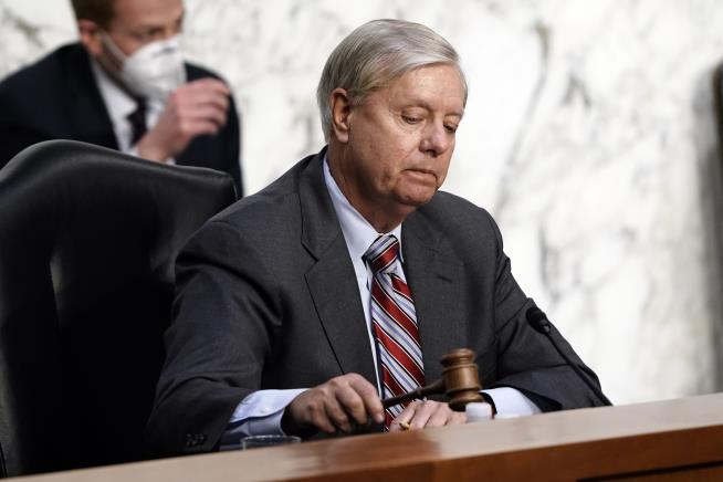 Poll: Graham Has a Lead, but It's Complicated