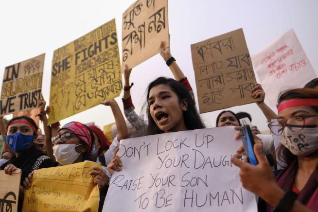 Bangladesh's Death Penalty for Rape Isn't Enough: Advocates