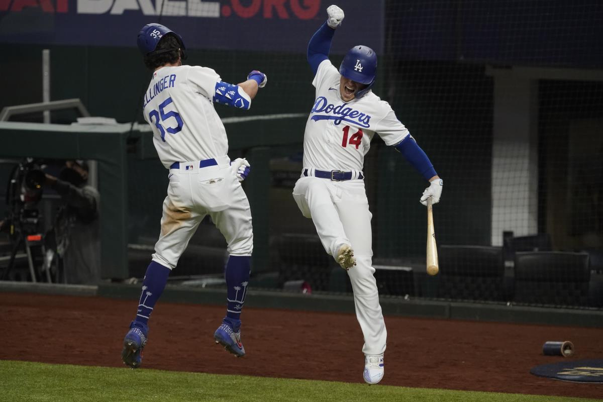 Cody Bellinger Dislocated Shoulder While Celebrating Home Run