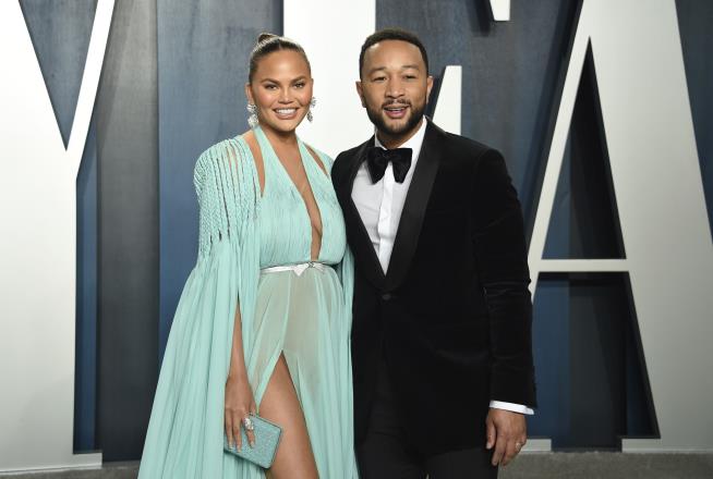 Chrissy Teigen Shares the Whole Story