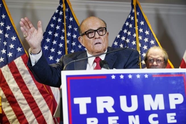 Giuliani Dismisses Report About a Pardon as 'Lies'