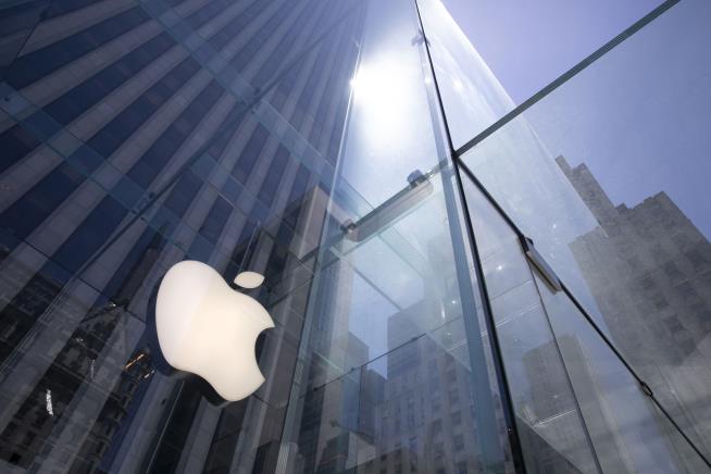 Apple Shutters All Its Stores In California