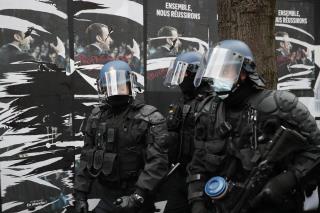 France to Deploy 100K Cops to Stop NYE Parties