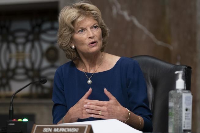 GOP's Murkowski: 'I Want Him to Resign. I Want Him Out'