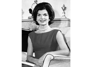 50 Years Ago, Jackie O Visited the White House in Secret