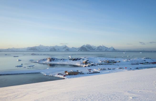 Scientist Make Unexpected Find Deep Under Antarctic Ice