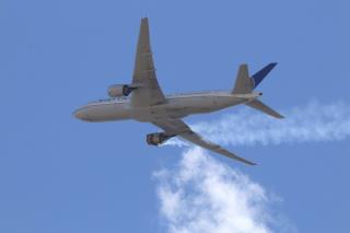 After Plane Disaster in Denver, Bad News for Boeing's 777s