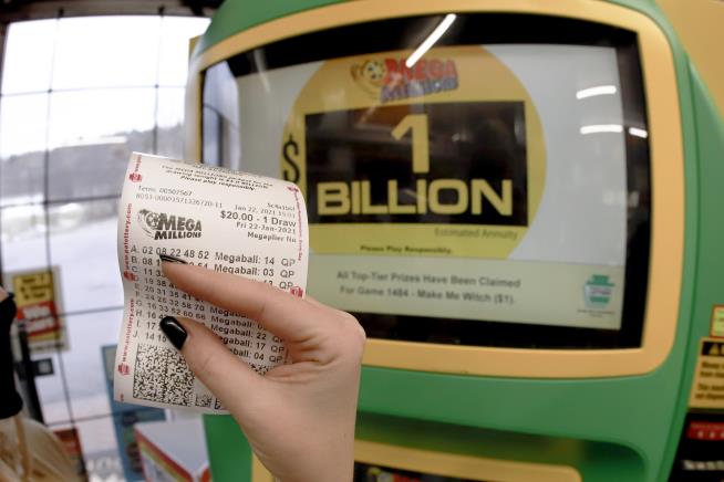 4 Lottery Winners Splitting $557M Plan to Pay It Forward
