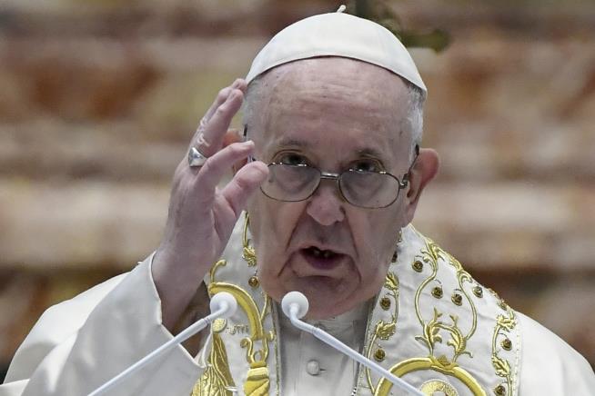 Pope's Easter Message Has a Note of Anger