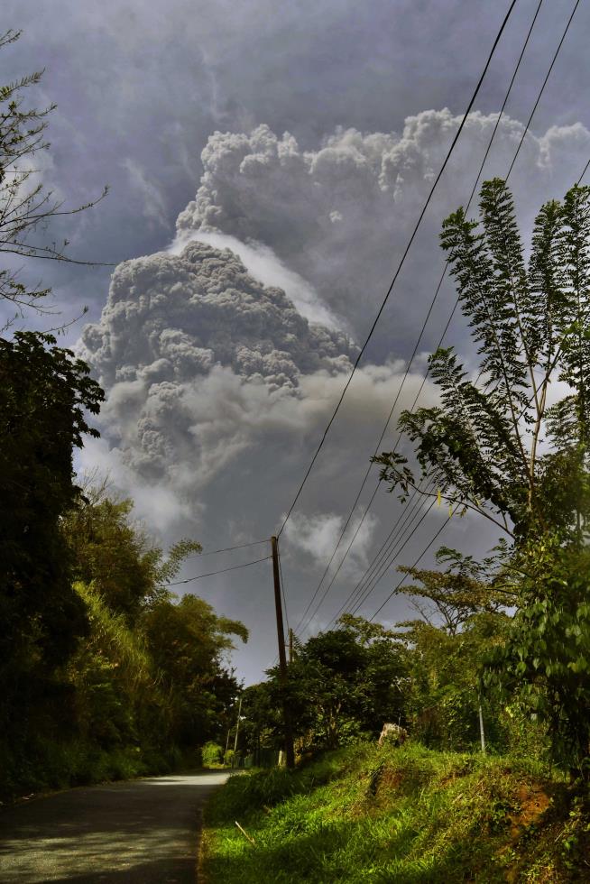 Caribbean Volcano's First Big Bang May Not Be the Last