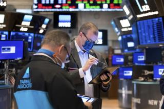 Market Shrugs Off Report on Inflation