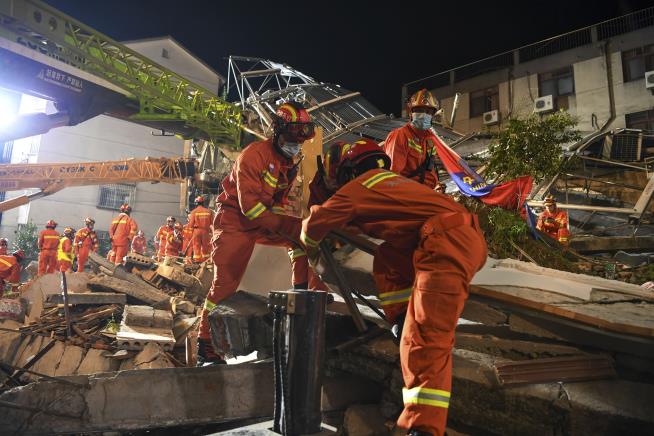 At Least 8 Dead in China Hotel Collapse