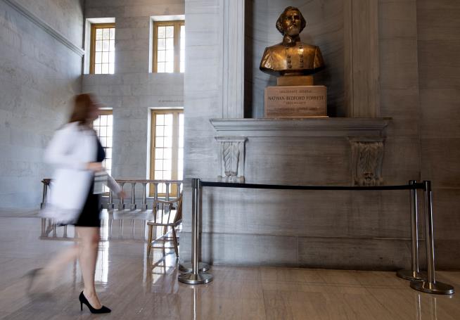 Bust of KKK Leader Will Exit Tennessee Capitol