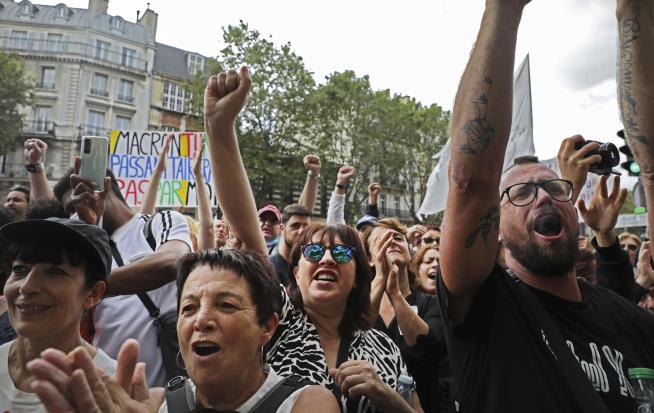 Thousands Oppose France's Virus Pass