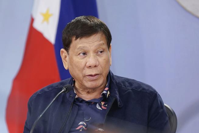 Philippine President Says He's Running for VP
