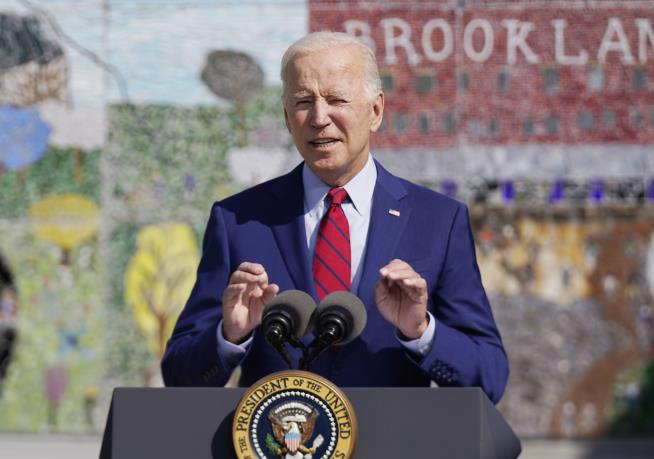 Biden to Angry GOP Governors: 'Have At It'